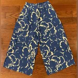 Olivia By Livro Nadia Pants Sz XS Blue W/Beige Floral Design Pleated Linen